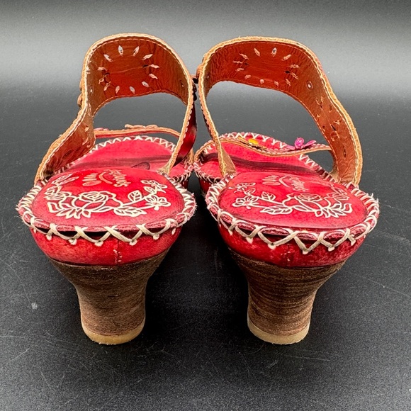 Spring Step Via R Leather Red Floral Slip On Kitten Heels Sandals Size 38 US 7.5 - Picture 3 of 9
